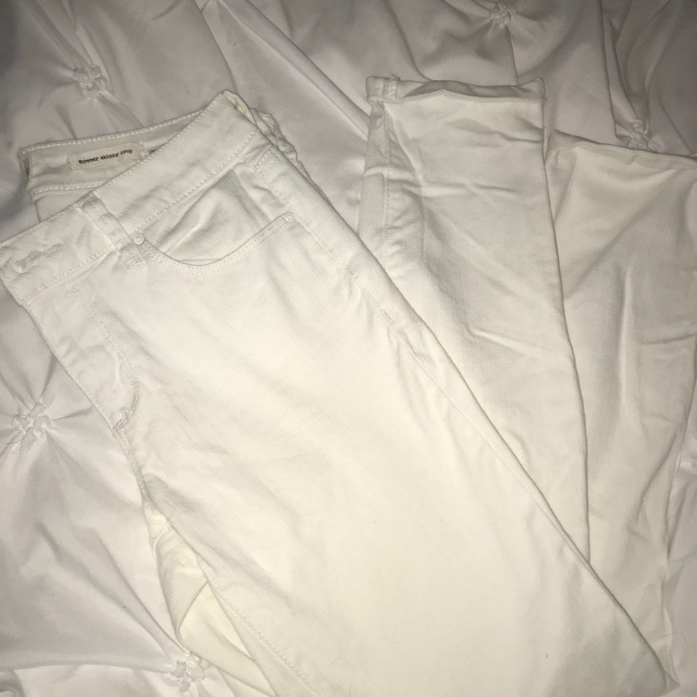 Jessica Simpson Forever Skinny Crop white jeans